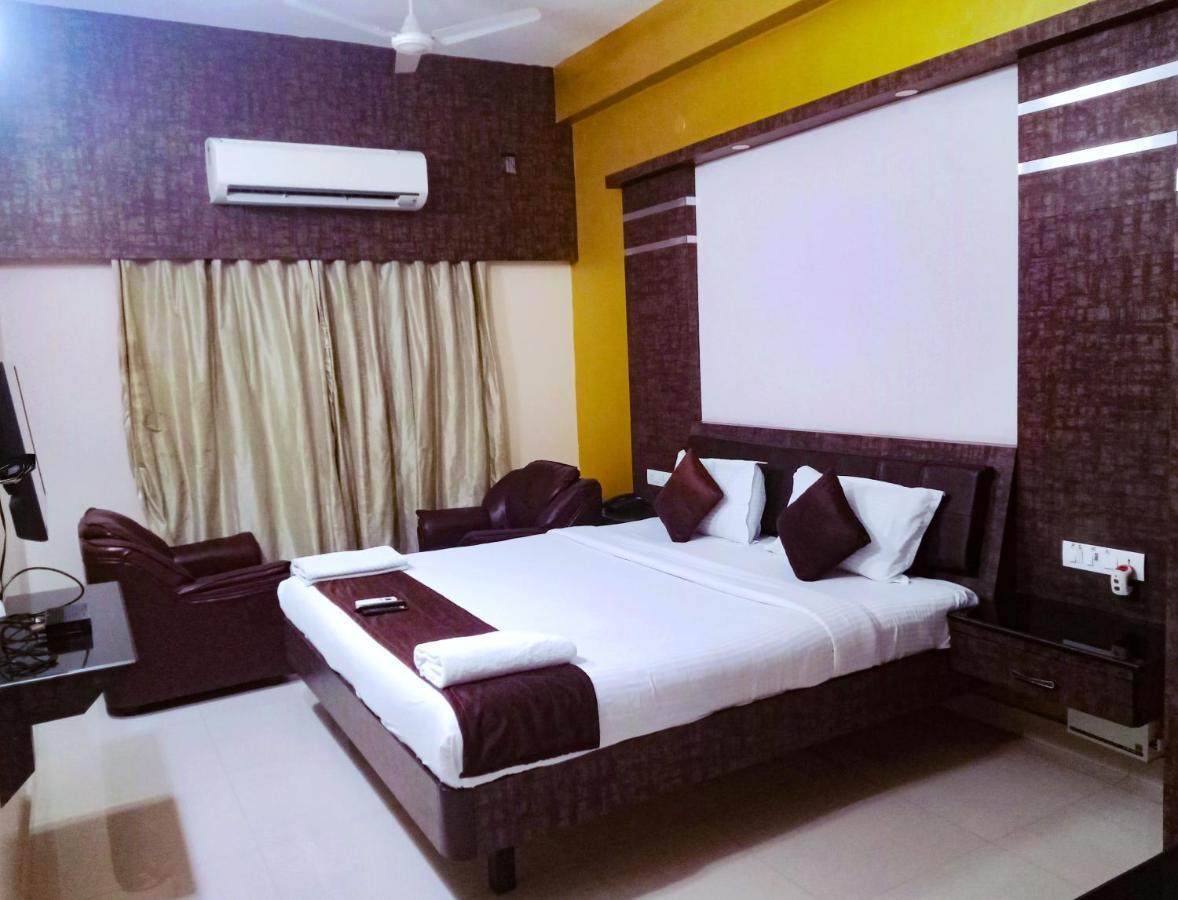 Pine Tree Aparthotel Kanchipuram Ngoại thất bức ảnh