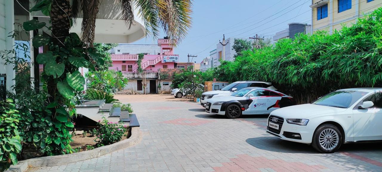 Pine Tree Aparthotel Kanchipuram Ngoại thất bức ảnh